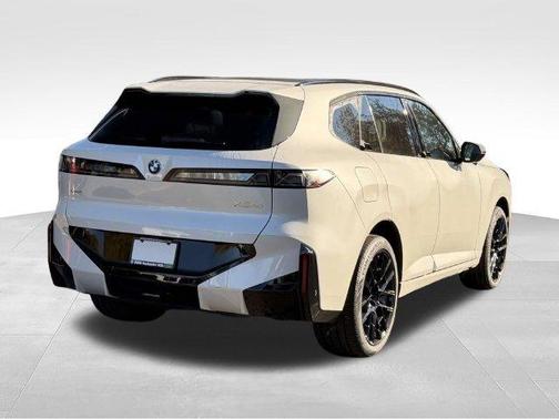Mineral White Metallic 2027 BMW X5 40 xDrive