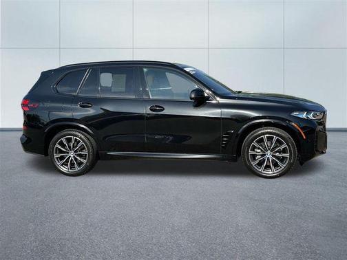 Black Sapphire Metallic 2024 BMW X5 xDrive40i