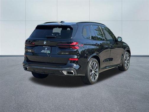 Black Sapphire Metallic 2024 BMW X5 xDrive40i