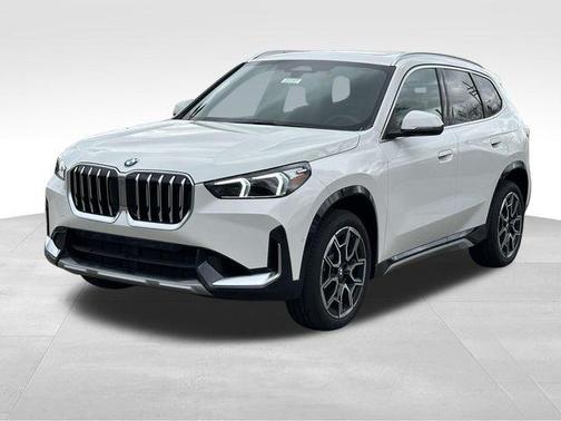 Alpine White 2026 BMW X1 xDrive28i