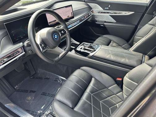 Dark Graphite Metallic 2023 BMW i7 xDrive60