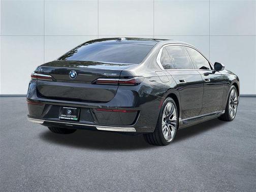 Dark Graphite Metallic 2023 BMW i7 xDrive60