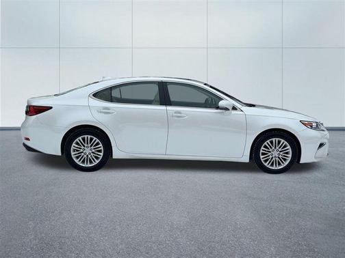 2016 Lexus ES 350 Base