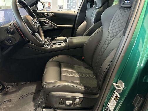 2025 BMW X6 M Base (A8)