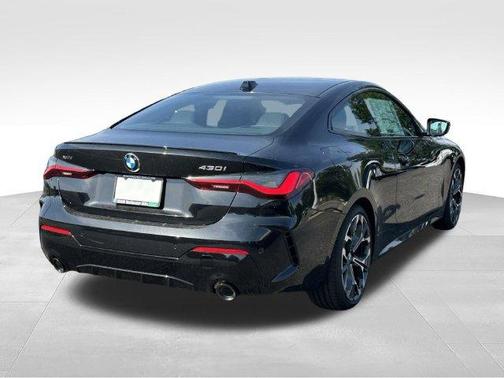 Black Sapphire Metallic 2027 BMW 430 i xDrive