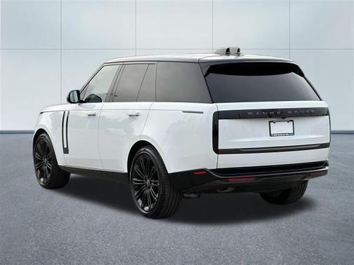 2025 Land Rover Range Rover P400 SE