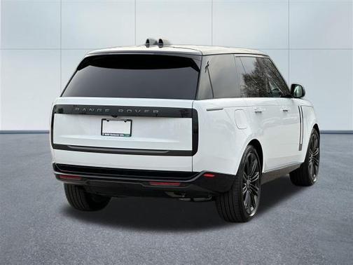 2025 Land Rover Range Rover P400 SE