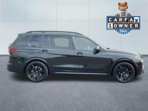 2025 BMW X7 M60i
