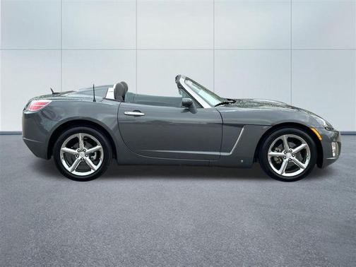 2008 Saturn Sky Red Line