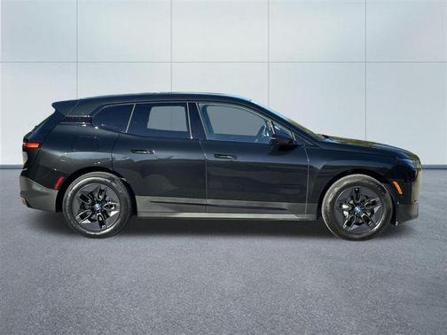 2025 BMW iX xDrive50