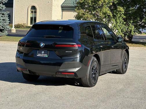 2025 BMW iX xDrive50
