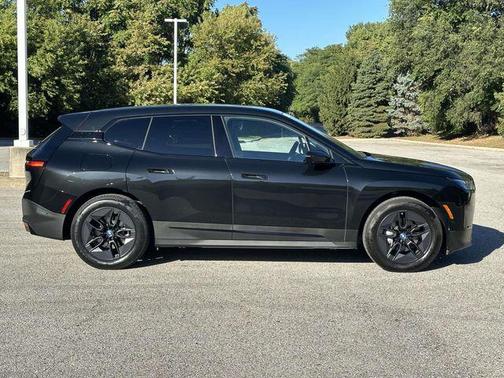 2025 BMW iX xDrive50