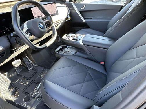 2025 BMW iX xDrive50