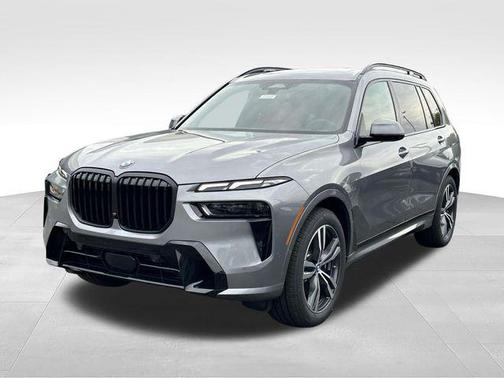 Skyscraper Grey Metallic 2027 BMW X7 xDrive40i