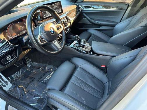 2022 BMW 530 i xDrive