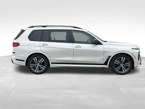 2026 BMW X7 M60i