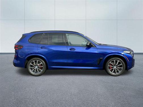 2024 BMW X5 M60i