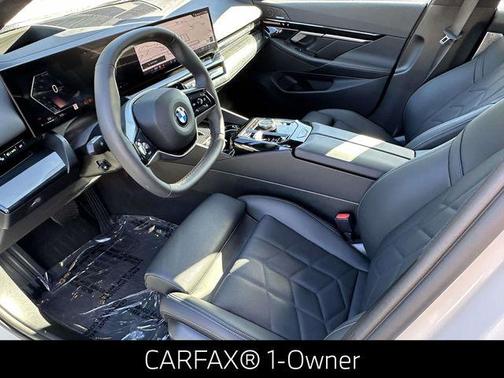 2025 BMW 530 i xDrive