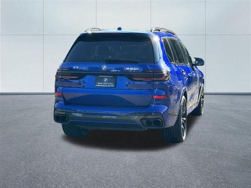 2024 BMW X7 M60i