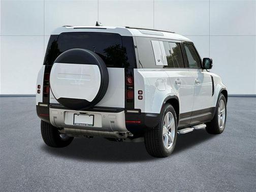 2024 Land Rover Defender 110 P400 S