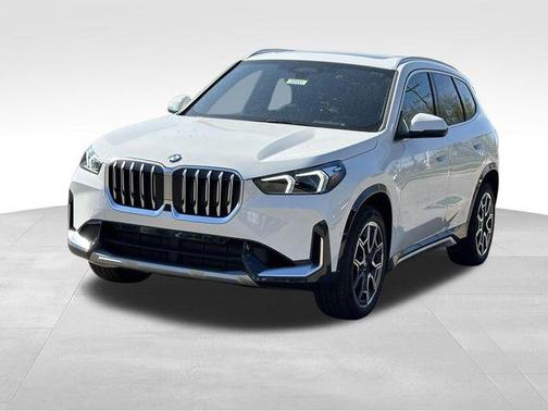 Alpine White 2026 BMW X1 xDrive28i