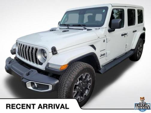 Bright White Clearcoat 2024 Jeep Wrangler 4-Door Sahara 4x4