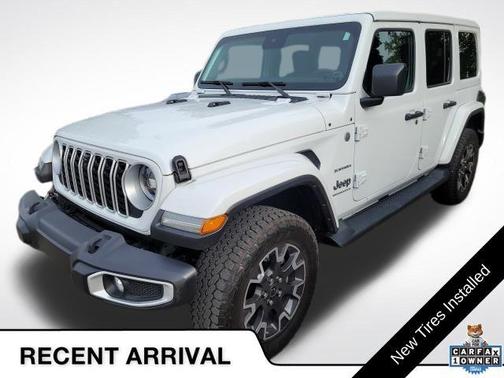 Bright White Clearcoat 2024 Jeep Wrangler 4-Door Sahara 4x4