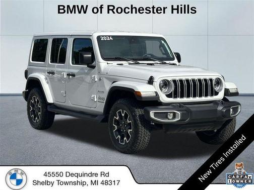 Bright White Clearcoat 2024 Jeep Wrangler 4-Door Sahara 4x4