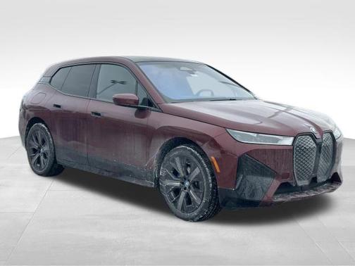 2025 BMW iX xDrive50