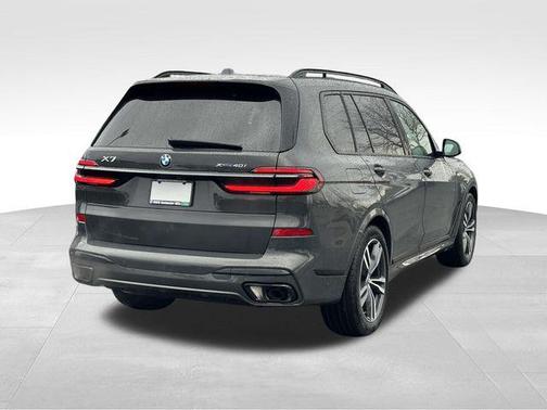 Dravit Grey Metallic 2026 BMW X7 xDrive40i