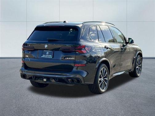 2024 BMW X5 M60i