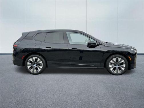 2025 BMW iX xDrive50