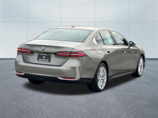 2024 BMW 530 i xDrive
