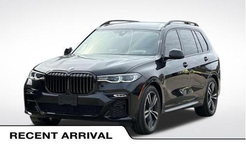 Black Sapphire Metallic 2022 BMW X7 M50i