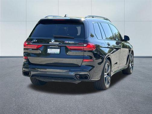 Black Sapphire Metallic 2022 BMW X7 M50i