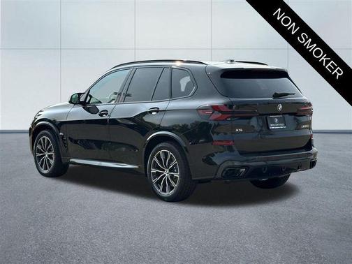 2025 BMW X5 M60i