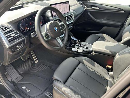 Black Sapphire Metallic 2025 BMW X4 xDrive30i