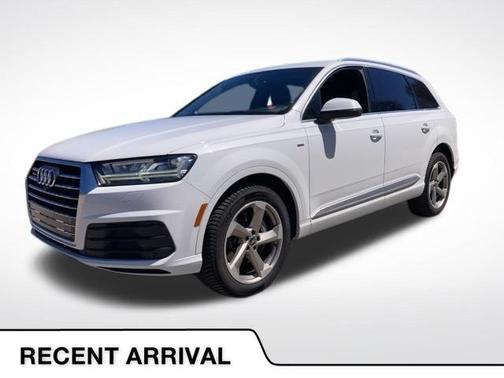 Glacier White Metallic 2018 Audi Q7 3.0T Prestige