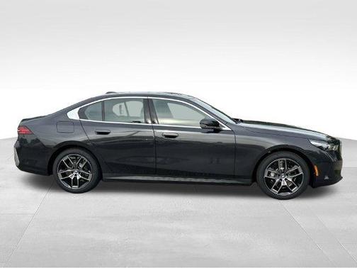 Dark Graphite Metallic 2027 BMW 530 xDrive