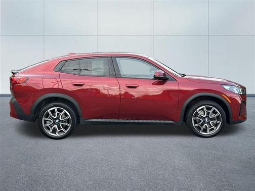 2025 BMW X2 xDrive28i