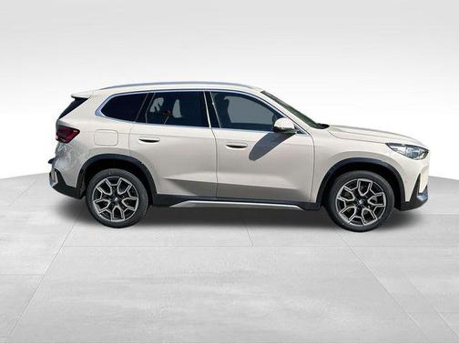 Dune Grey Metallic 2026 BMW X1 xDrive28i