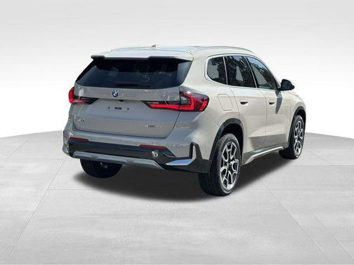 Dune Grey Metallic 2026 BMW X1 xDrive28i