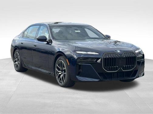 Tanzanite Blue II Metallic 2026 BMW 760 xDrive