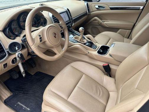 2014 Porsche Cayenne Cayenne