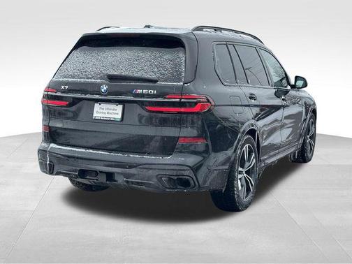 2026 BMW X7 M60i