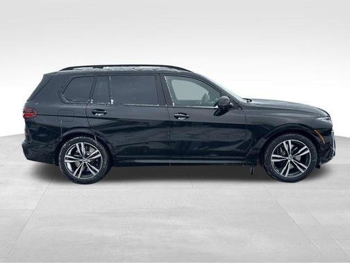 2026 BMW X7 M60i