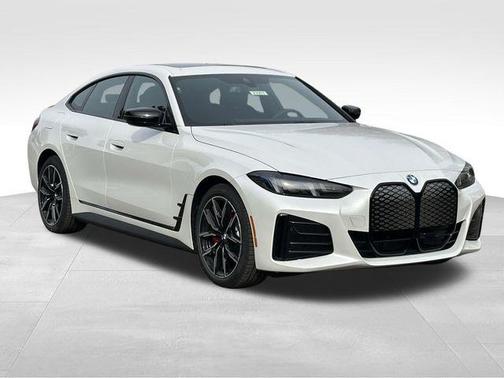 Mineral White Metallic 2026 BMW i4 Gran Coupe xDrive40