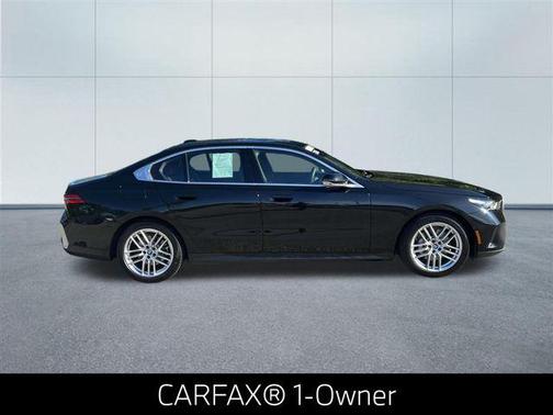 2025 BMW 530 i xDrive