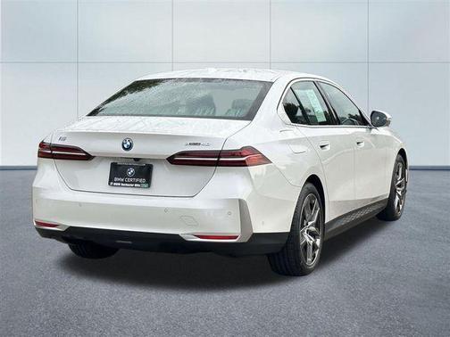 2025 BMW i5 xDrive40