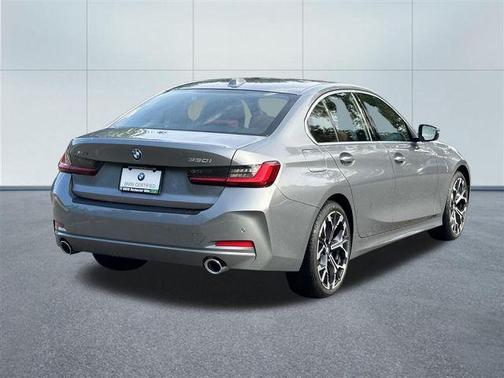 2025 BMW 330 i xDrive